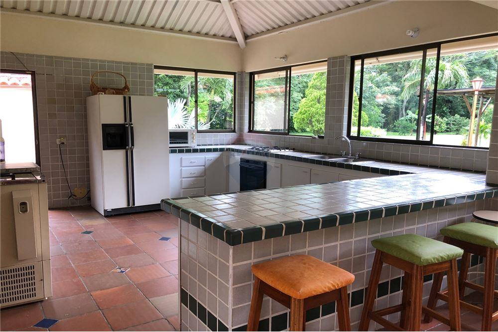 Commercial Property for Sale in Bogota Distrito Capital